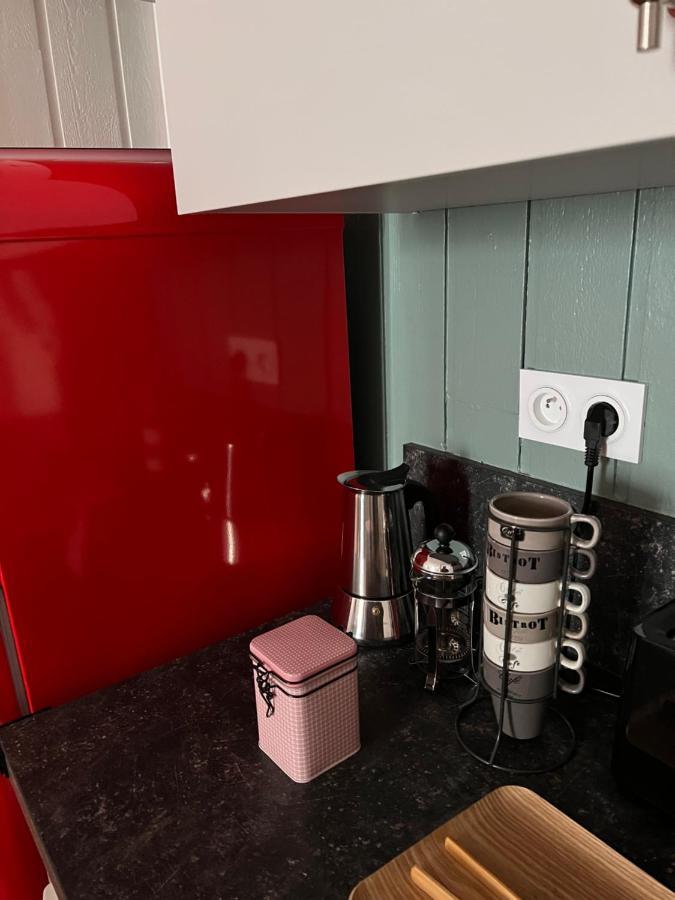 Appartement Nid douillet T2 wifi centre historique 3 étoiles à La Rochelle  Extérieur photo