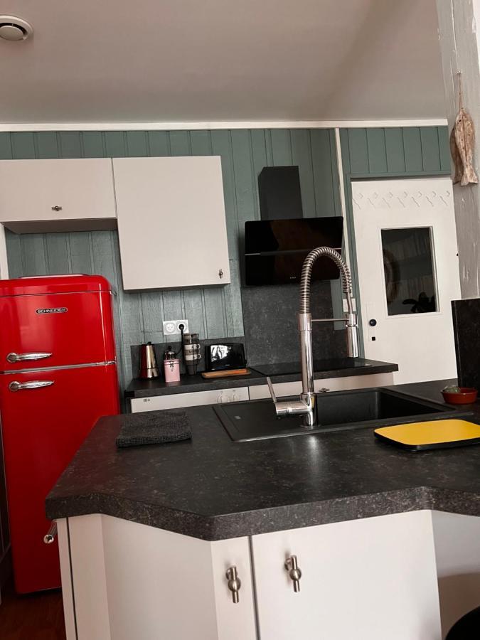 Appartement Nid douillet T2 wifi centre historique 3 étoiles à La Rochelle  Extérieur photo