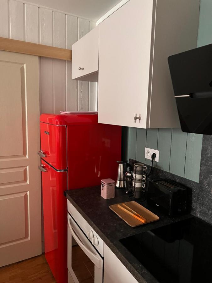 Appartement Nid douillet T2 wifi centre historique 3 étoiles à La Rochelle  Extérieur photo