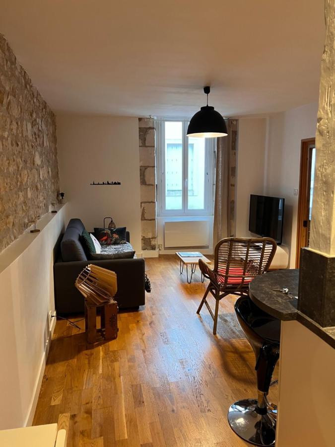 Appartement Nid douillet T2 wifi centre historique 3 étoiles à La Rochelle  Extérieur photo