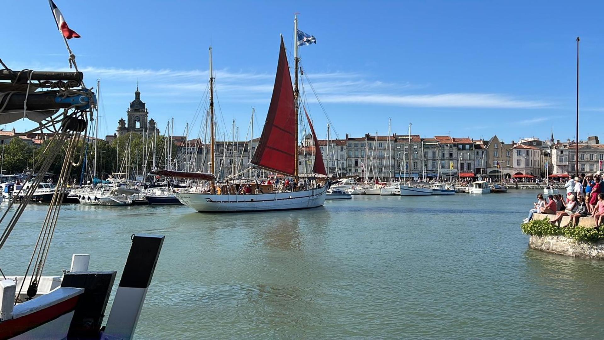 Appartement Nid douillet T2 wifi centre historique 3 étoiles à La Rochelle  Extérieur photo
